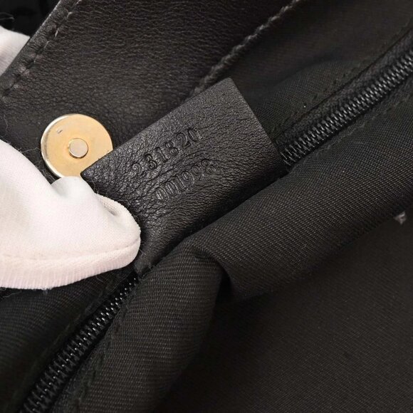 Gucci Black GG Handbag - Picture 10 of 13